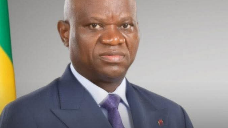 Gabon : l&rsquo;interdiction des pseudonymes sur les réseaux sociaux fait débat