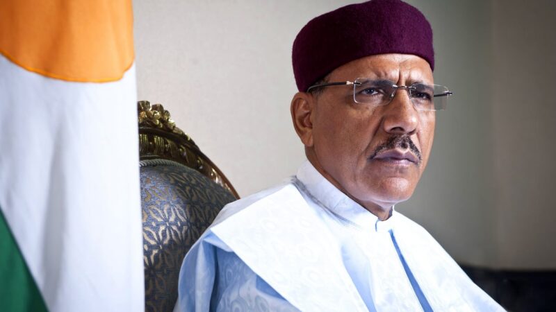 L&rsquo;ue et mohamed bazoum : les juntes du Sahel dénoncent une ingérence