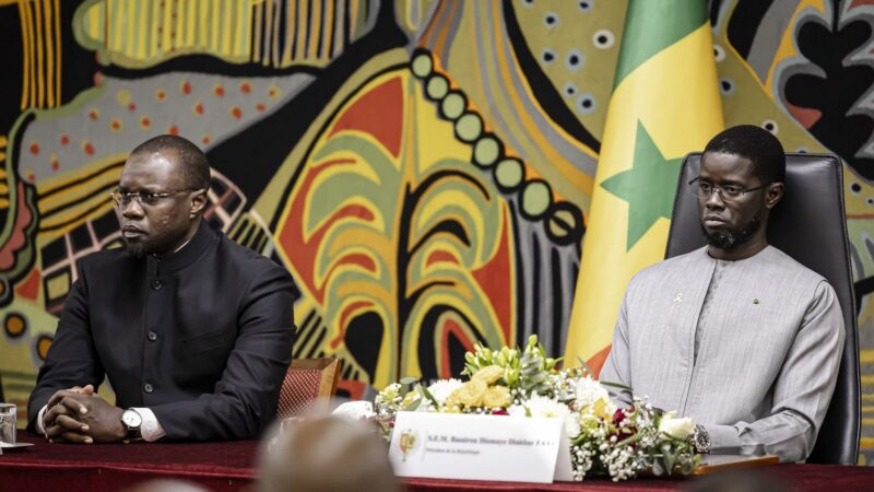 Le président sénégalais bassirou diomaye faye limoge ousmane sonko