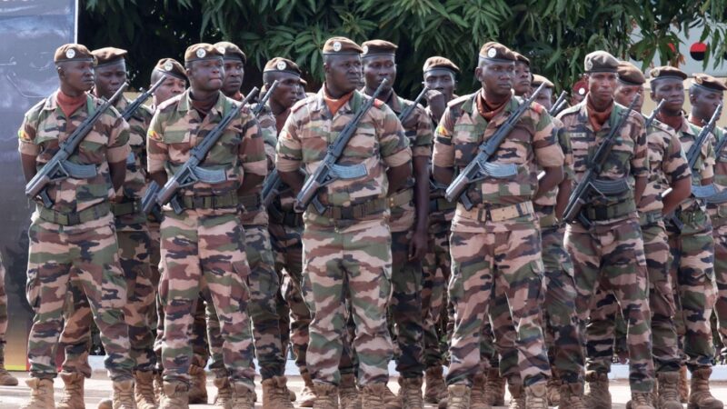Drame au centre du Mali : des frappes de drone fauchent dix civils en route pour un mariage