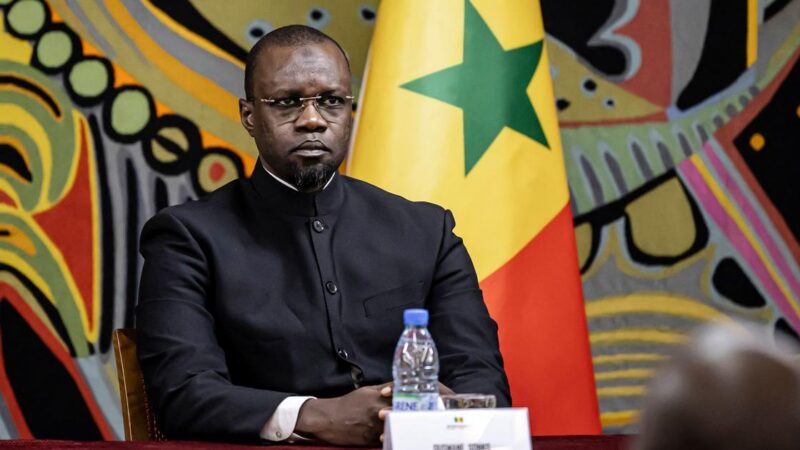Crise politique au Sénégal : faye destitue son premier ministre sonko