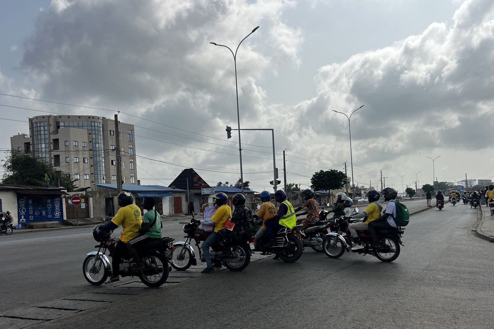 Échec d&rsquo;une tentative de putsch au Bénin : le président Patrice Talon assure le retour au calme