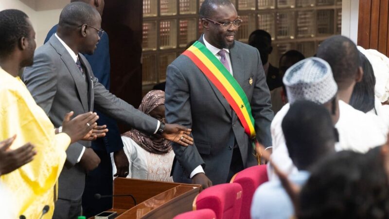 Ousmane Sonko président de l’assemblée du Sénégal : l’opposition dénonce une mascarade