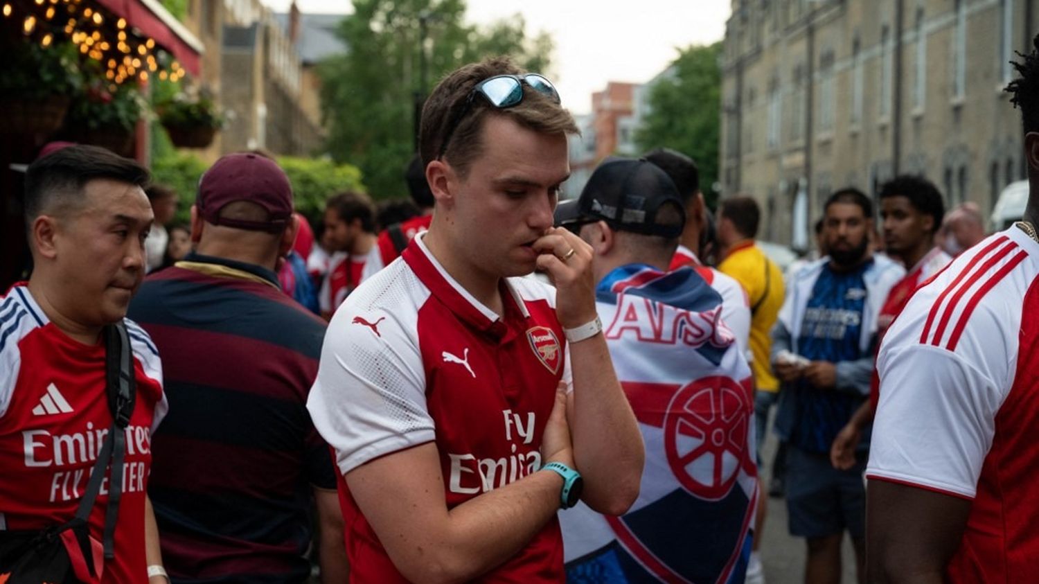 Fair-play des supporters d&rsquo;Arsenal après la défaite face au psg en finale de la ligue des champions