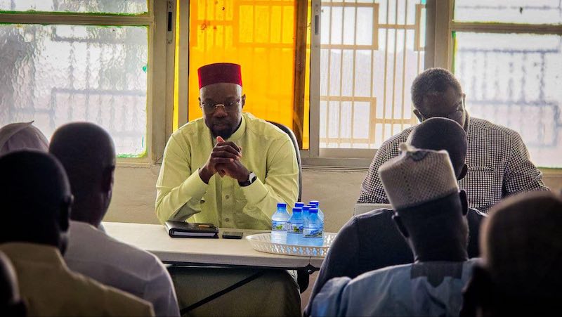 Ousmane Sonko réunit ses alliés politiques en urgence