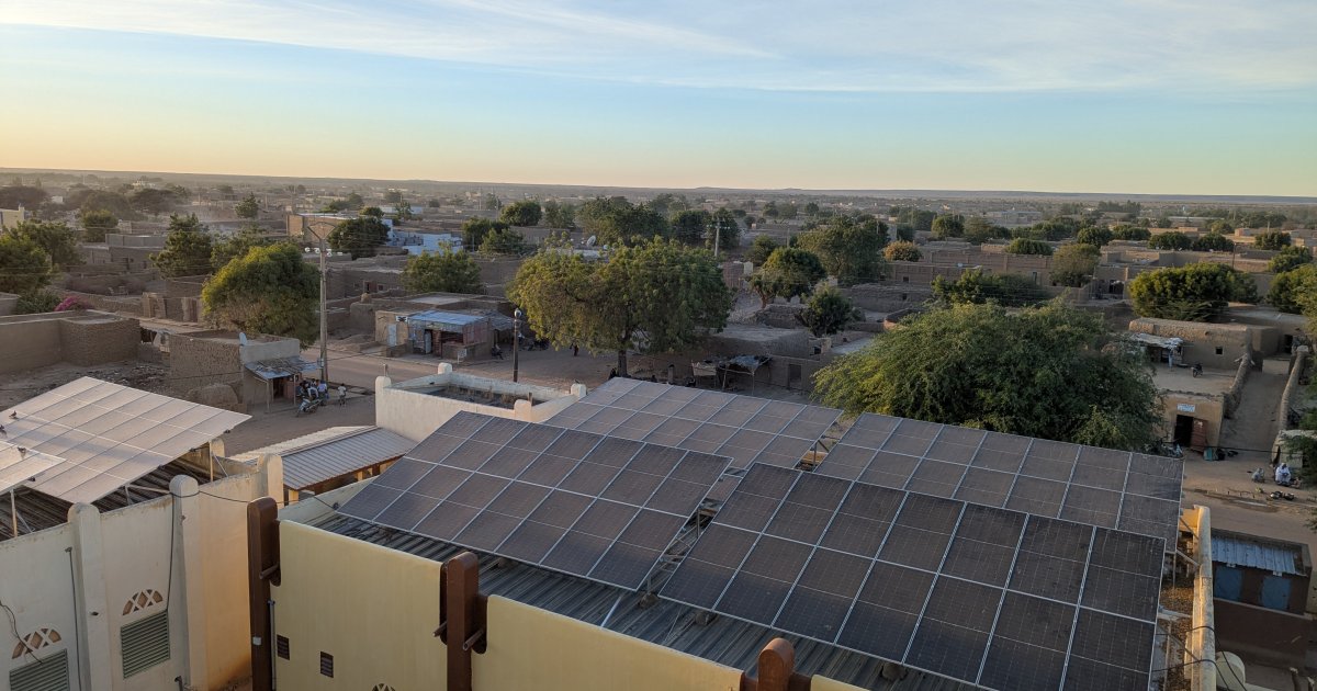 Énergie solaire à Niafounké : soins et autonomie renforcés au Mali