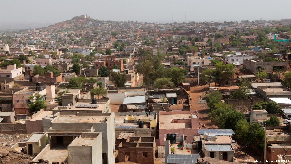 Mali : blocus routier à Bamako, les voyageurs pris au piège