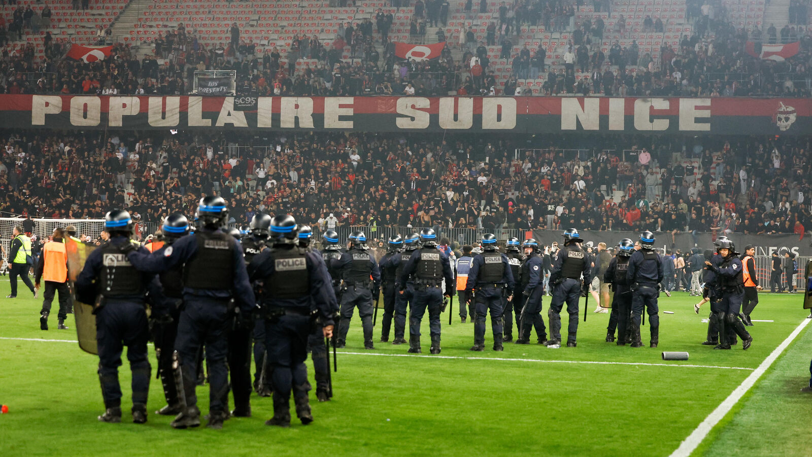 Nice et Saint-Étienne : un barrage de Ligue 1 joué sans public, l&rsquo;OGC Nice dénonce une sanction excessive