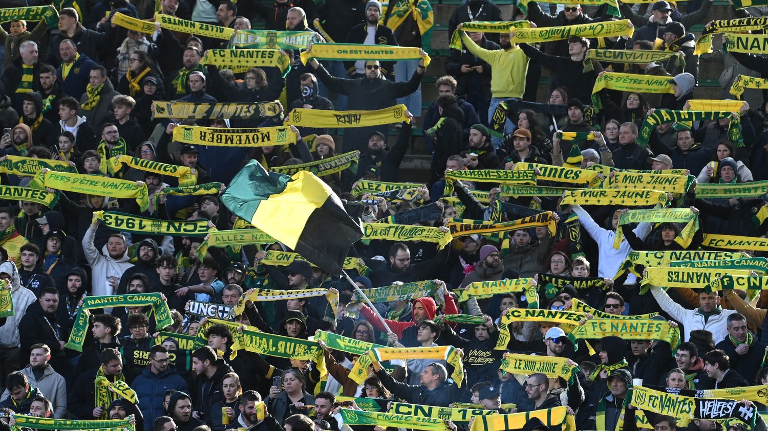 Match nantes toulouse interrompu invasion pelouse fans nantais