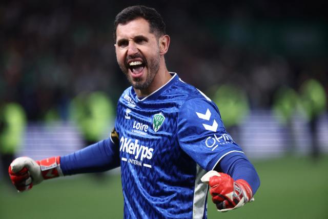 Saint-Étienne qualifié pour les barrages de ligue 1 après son exploit aux tirs au but