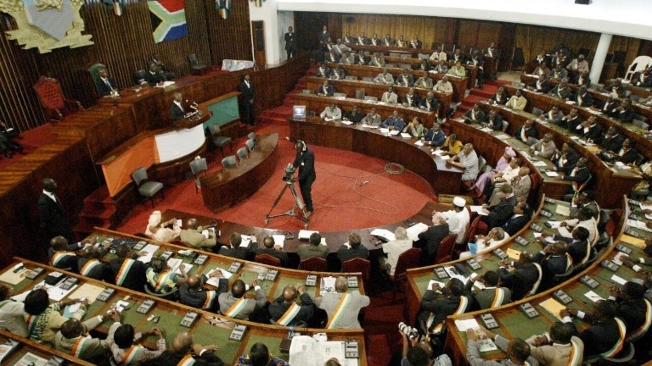 Côte d&rsquo;Ivoire : dissolution de la cei, un tournant politique majeur