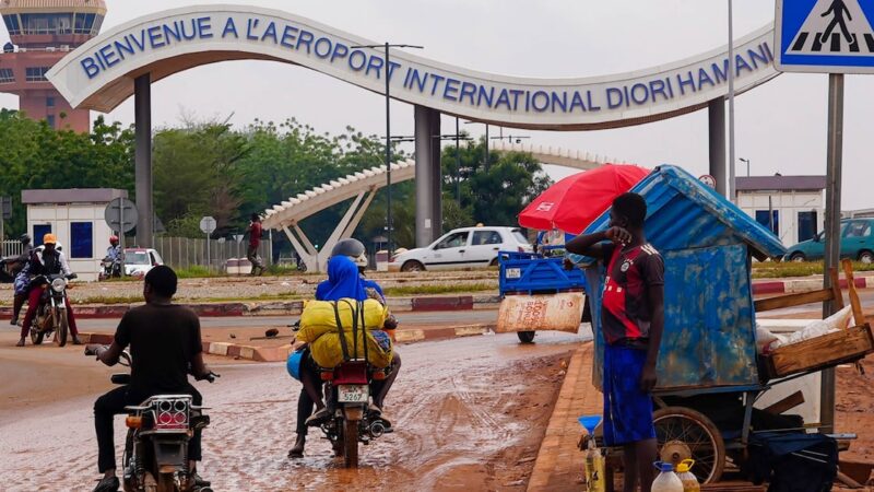 Niger : l&rsquo;attaque de l&rsquo;aéroport de Niamey bouleverse le paysage sécuritaire sahélien
