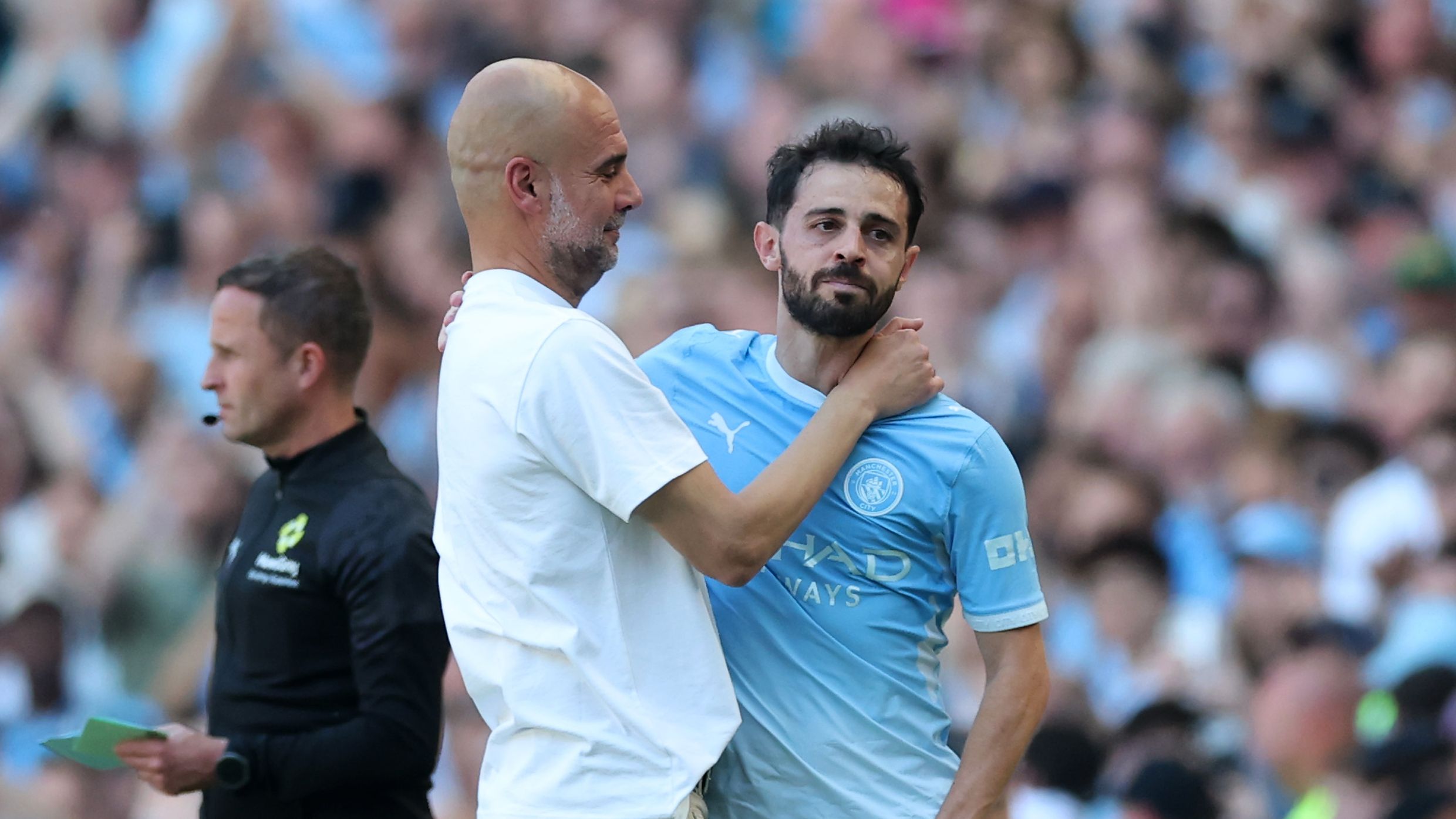 Rooney dénonce les honneurs en cours de match pour silva et stones