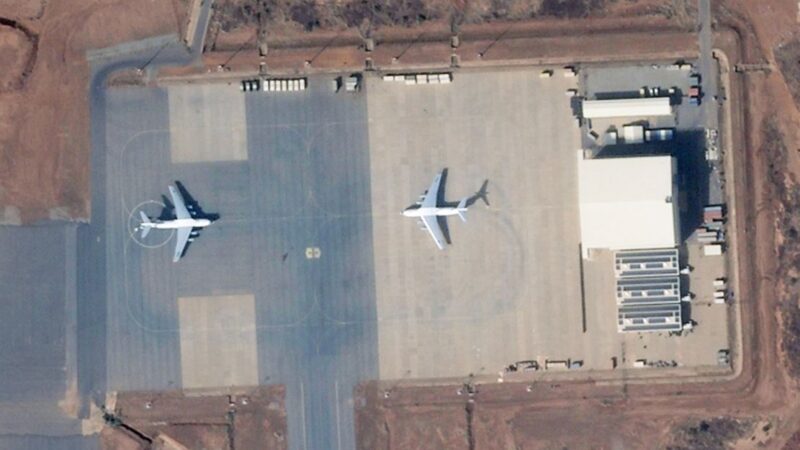 Niger : la junte pointe du doigt la France après l&rsquo;assaut sur l&rsquo;aéroport de Niamey