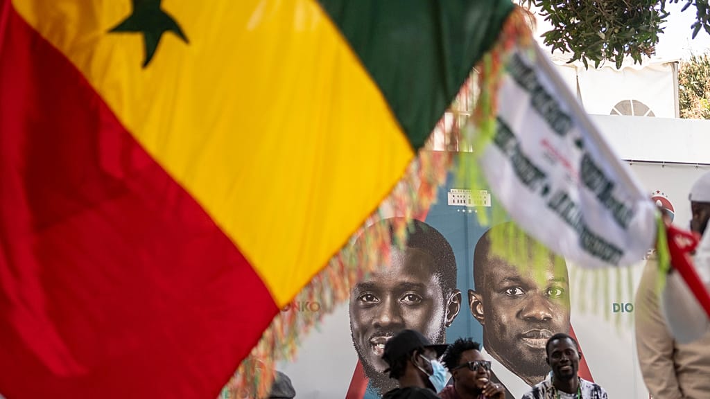 Crise politique au Sénégal : le président Faye rompt avec son premier ministre Sonko