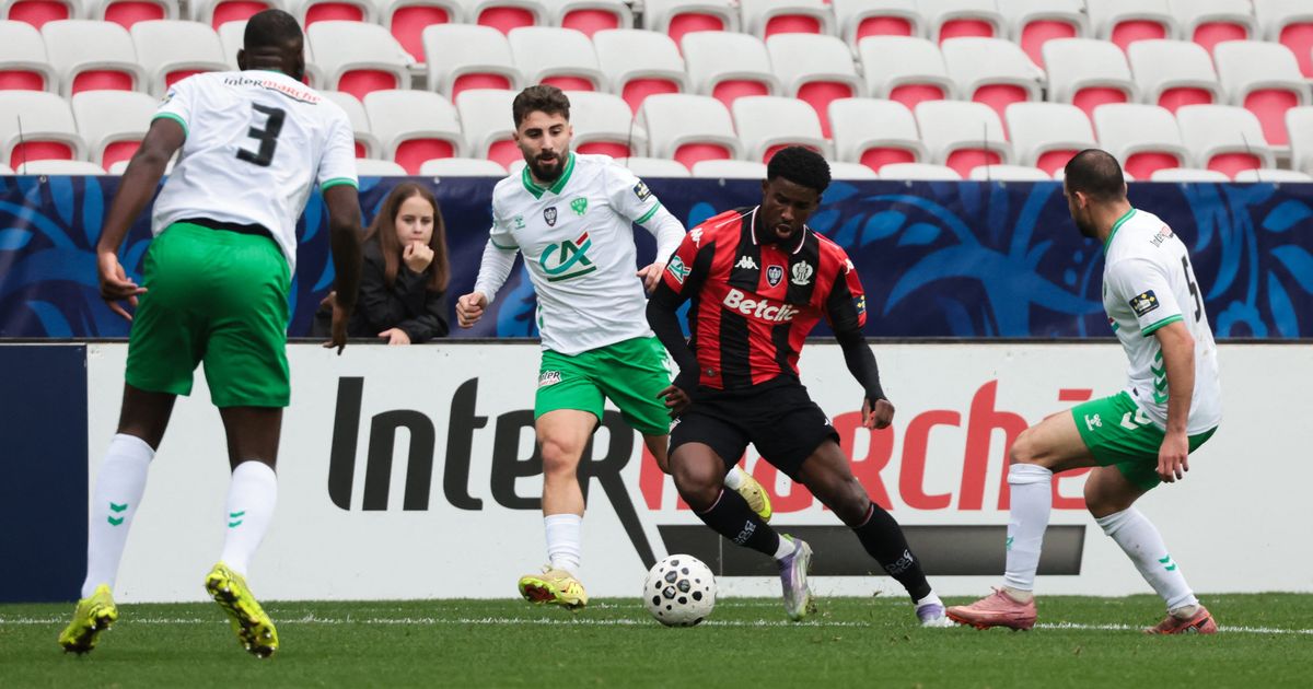 Barrage pour le maintien en Ligue 1 : l&rsquo;OGC Nice défie Saint-Étienne dans l&rsquo;enfer du Forez