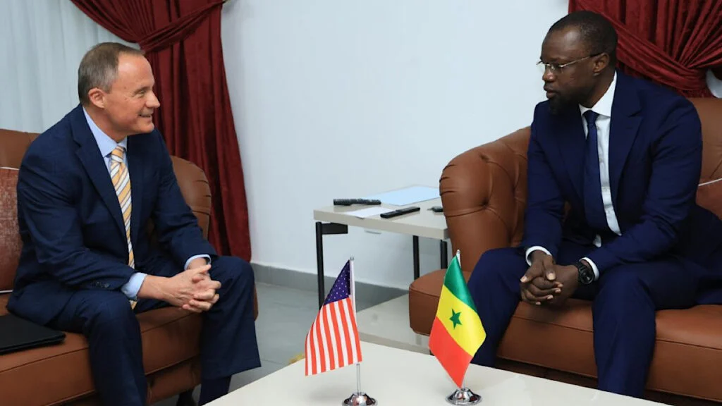 Paysage emblématique des États-Unis avec des supporters sénégalais