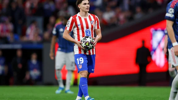 Julian Alvarez en action