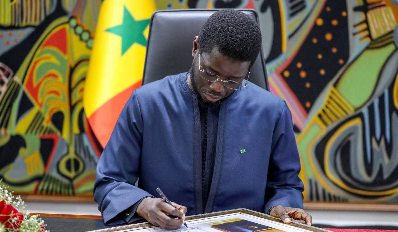 Signature présidentielle des articles L29 et L30 du Code électoral