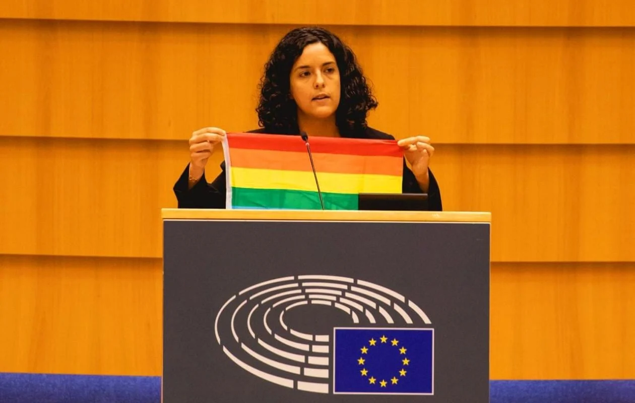 Manon Aubry en discussion sur la situation des homosexuels au Sénégal