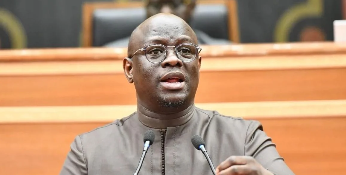 Le ministre des Finances et du Budget du Sénégal, Cheikh Diba, lors d'une réunion sur les réformes UEMOA
