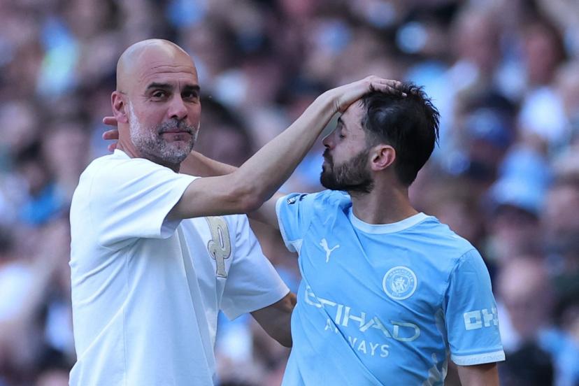 Pep Guardiola n'a pas caché son émotion au moment du remplacement de Bernardo Silva, le joueur qu'il a le plus souvent dirigé. (P.&nbsp;Noble/Reuters)