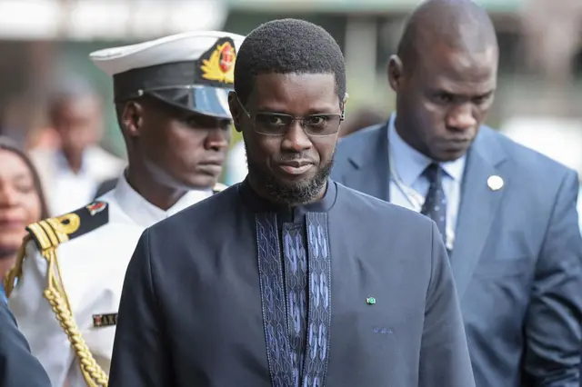 Le président sénégalais Bassirou Diomaye Faye (au centre) arrive au sommet Africa Forward à Nairobi le 11 mai 2026