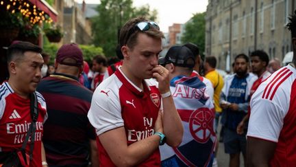 Les supporters d'Arsenal, déçus mais dignes, après la défaite face au PSG en finale de la Ligue des champions