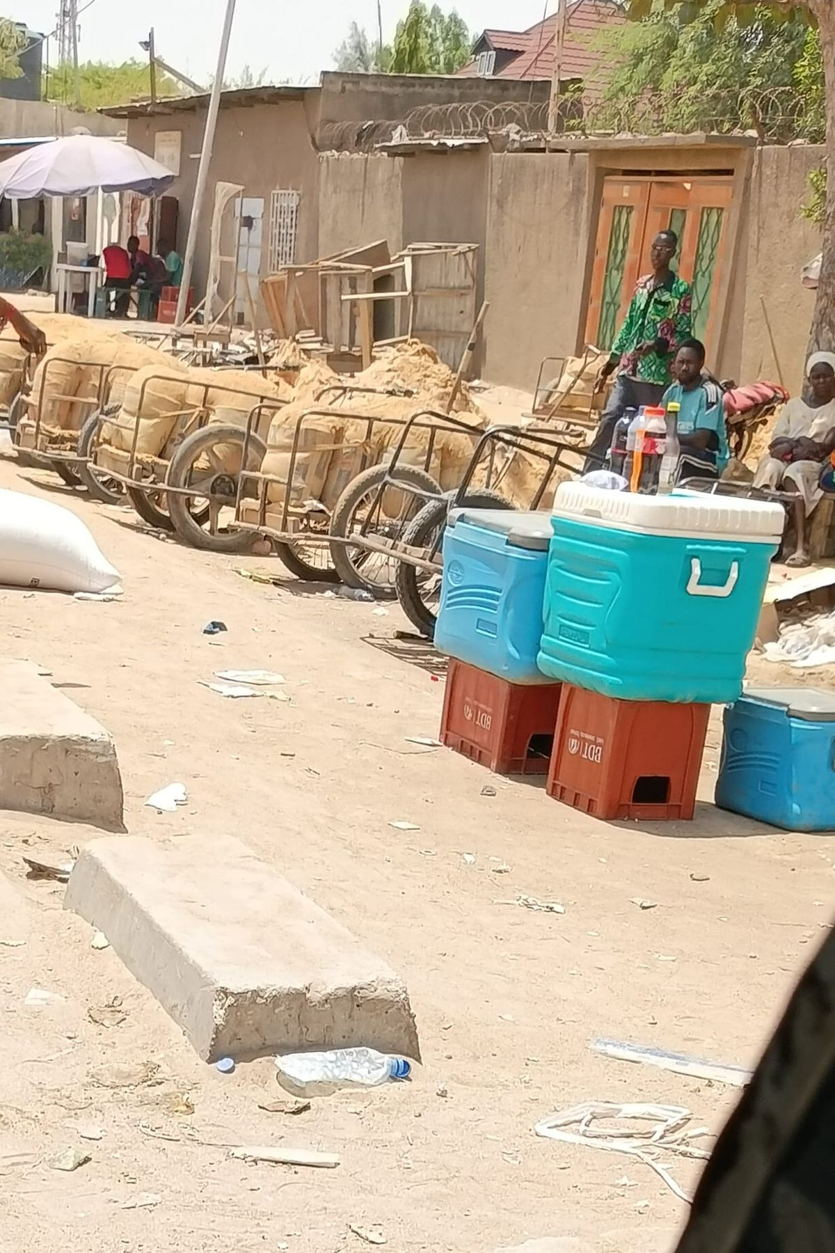 N&rsquo;Djamena : la sueur et le sable, gagne-pain de jeunes tchadiens