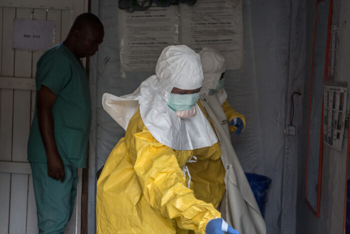 Ebola en RDC : quand l&rsquo;instabilité politique et sécuritaire complique la riposte