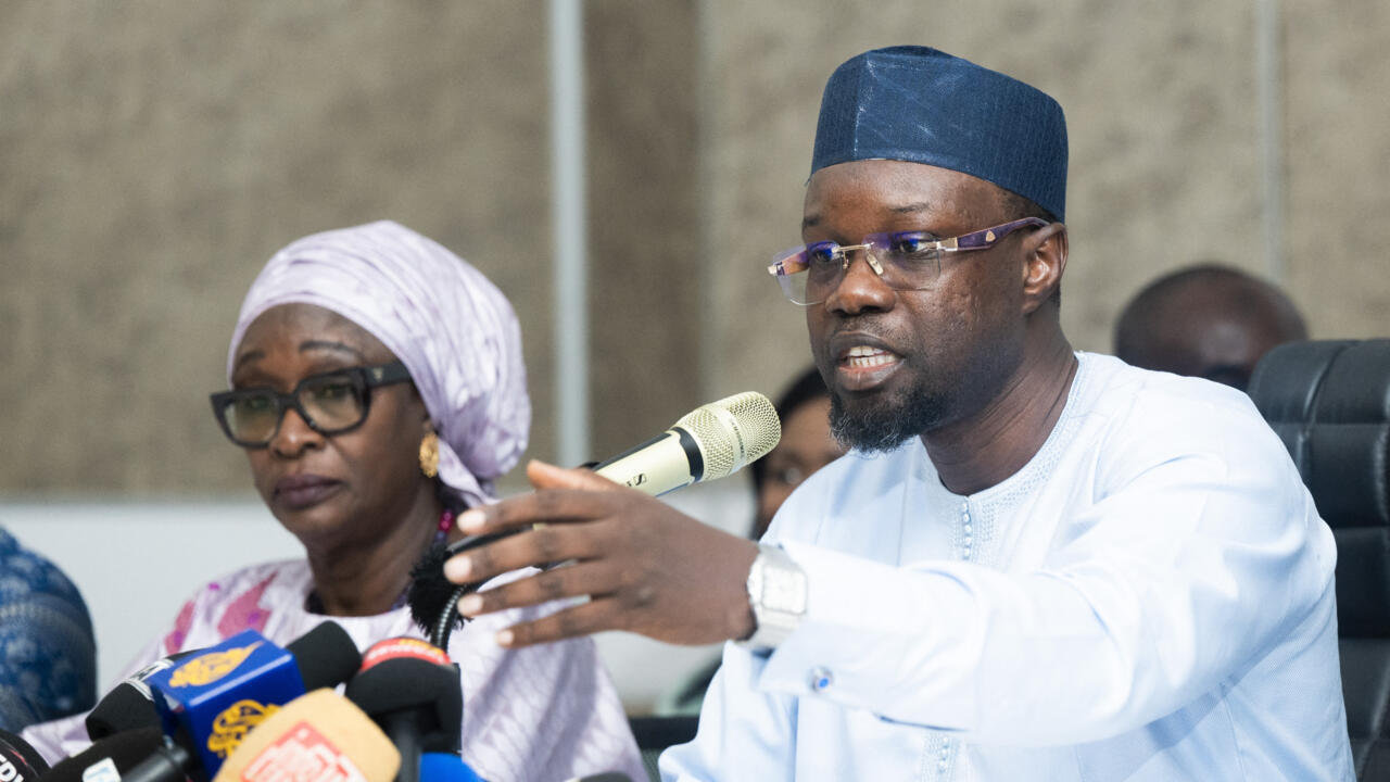 Crise politique au Sénégal : sonko contre attaque après son limogeage