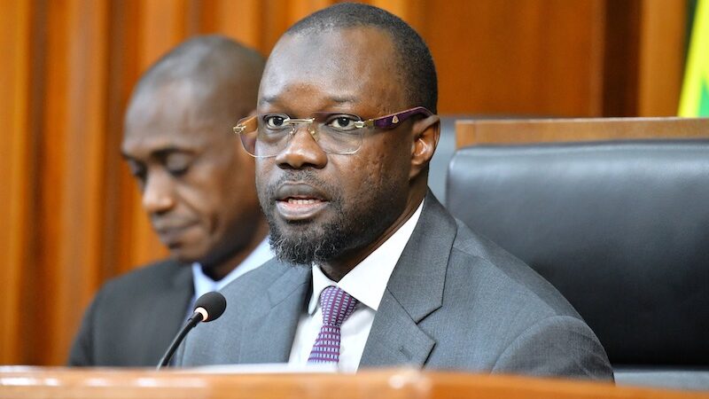 Crise politique au Sénégal : Sonko dénonce un complot contre sa réintégration à l&rsquo;assemblée