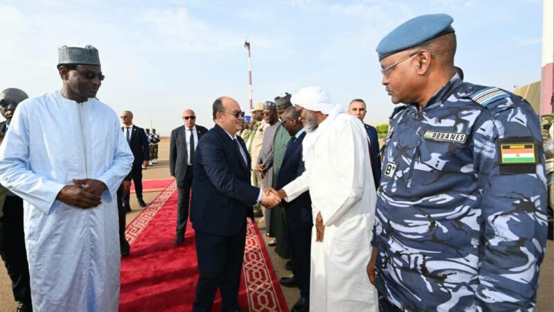 Le Premier ministre Ghrieb lance la centrale « solidarité » à Niamey, un pilier énergétique pour le Niger