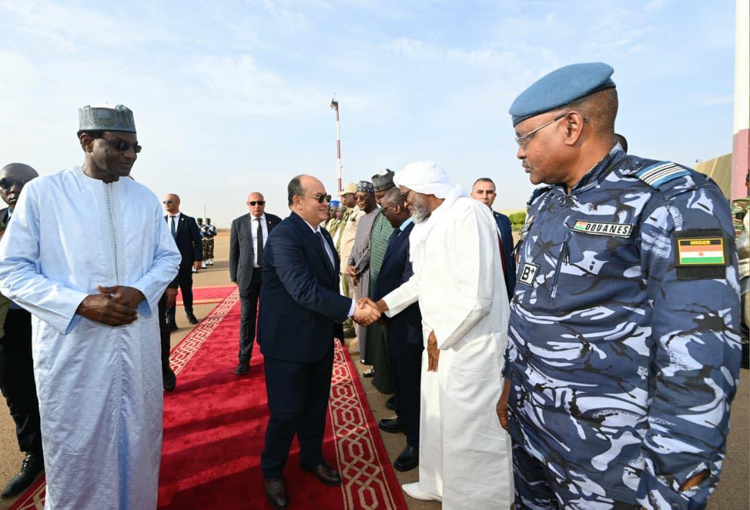 Le Premier ministre Ghrieb lance la centrale « solidarité » à Niamey, un pilier énergétique pour le Niger