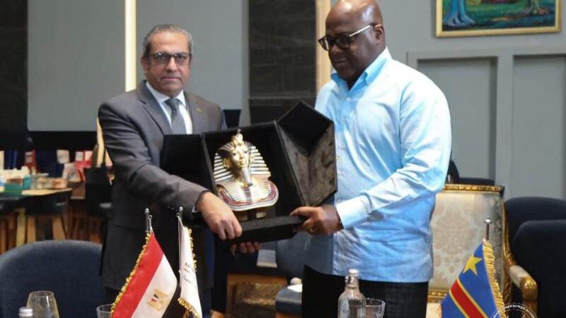 Félix Tshisekedi donne des directives pour la formation des soldats congolais en Égypte