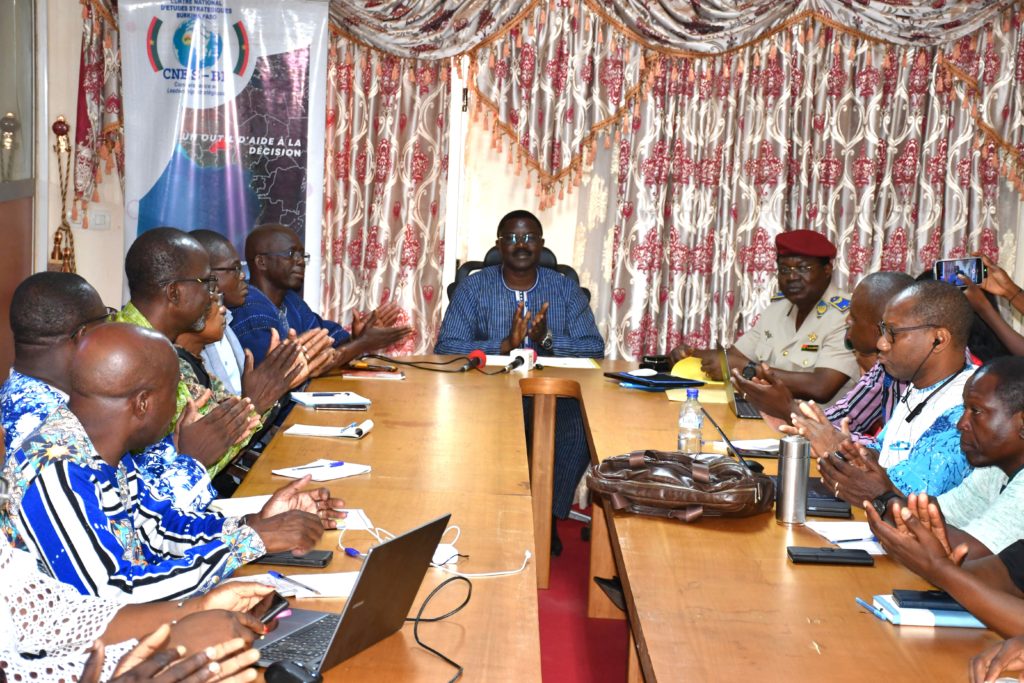 Burkina Faso : le cnes outille les diplomates à la prospective géopolitique