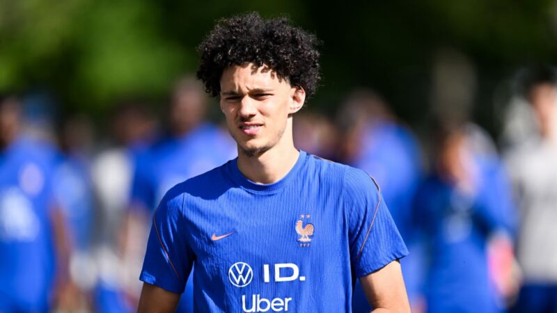 Transfert Akliouche PSG : le joueur de Monaco au cœur d&rsquo;une possible transaction avec le club parisien