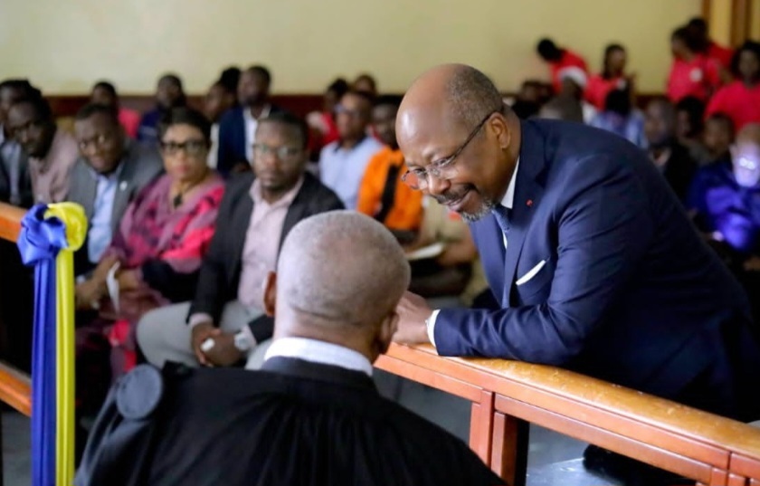 Gabon : l&rsquo;incarcération de Bilie By Nze sous le feu des critiques