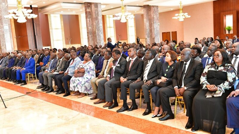 Gabon, une lueur démocratique dans un monde en recul