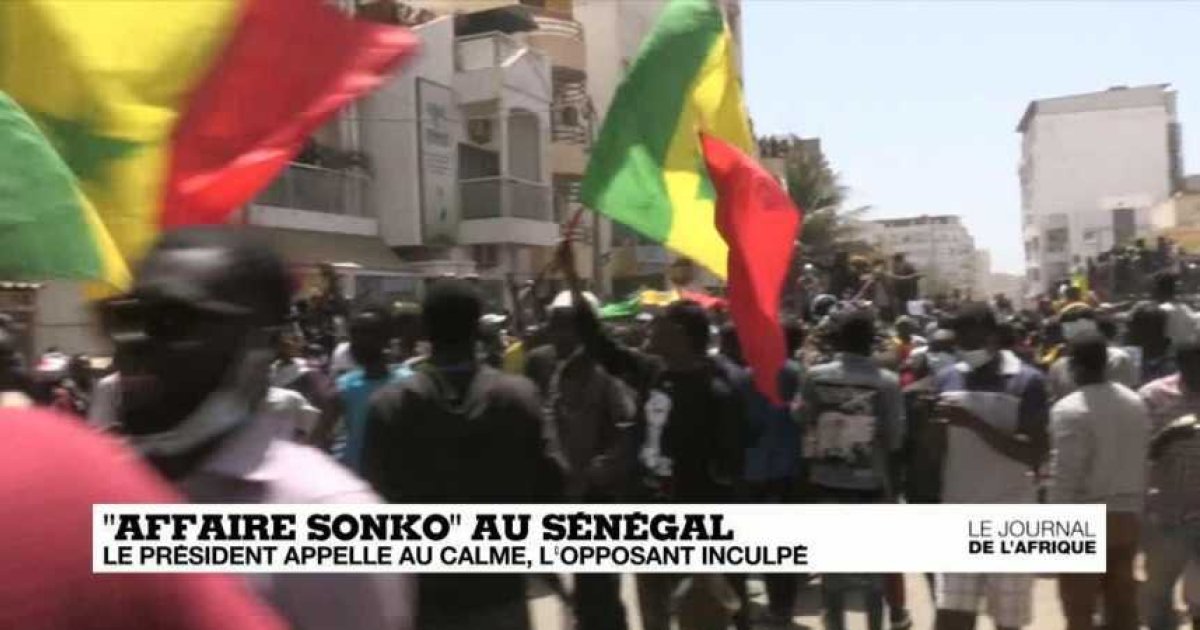 Crise politique au Sénégal : macky sall enjoint au calme face aux tensions