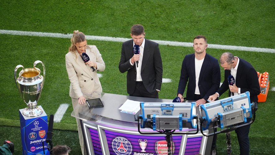 La finale de la Ligue des champions oppose deux équipes en compétition
