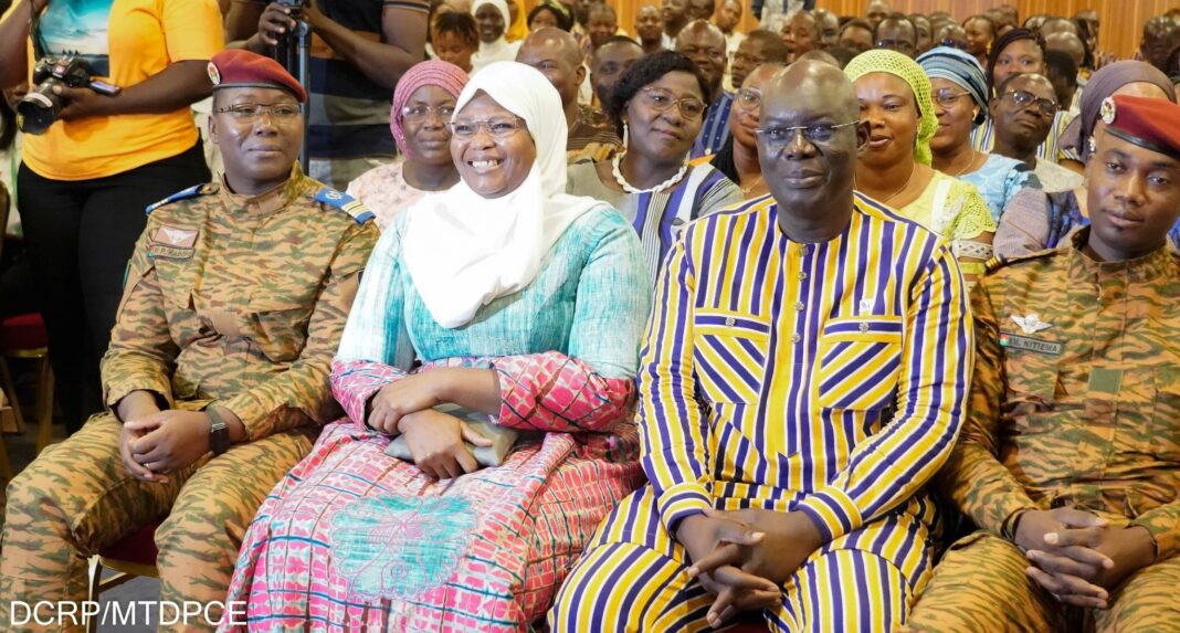 presentation de la plateforme Dɛmɛ Sira au Burkina Faso