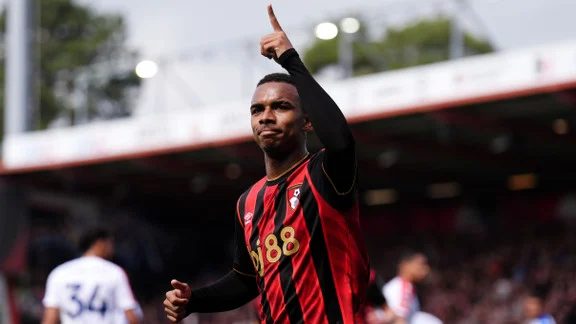 Eli Junior Kroupi, attaquant du Bournemouth, en action lors d'un match de Premier League