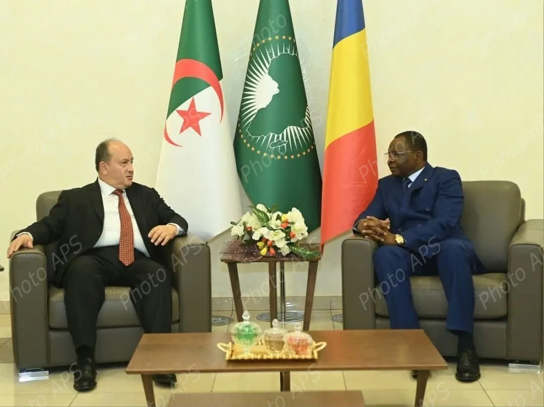 Le Premier ministre algérien en visite officielle au Tchad