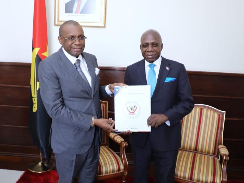 Diplomatie : Félix Tshisekedi écrit à João Lourenço sur la crise en RDC