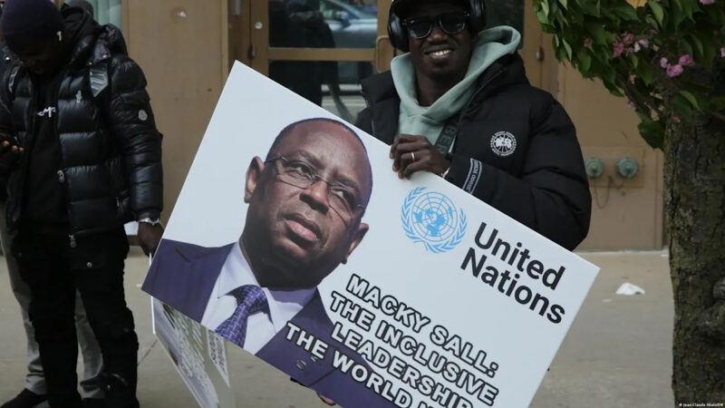 Débat au Sénégal après l&rsquo;accueil de Macky sall par Bassirou diomaye faye