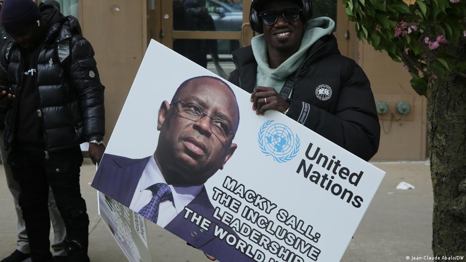 Polémique autour de la rencontre entre bassirou diomaye faye et macky sall