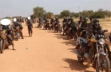 Guerre asymétrique au Burkina Faso : les enjeux d&rsquo;une contre-offensive risquée