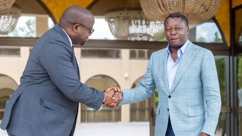 Faure gnassingbé et floribert anzuluni unissent leurs efforts pour apaiser la crise en rdc