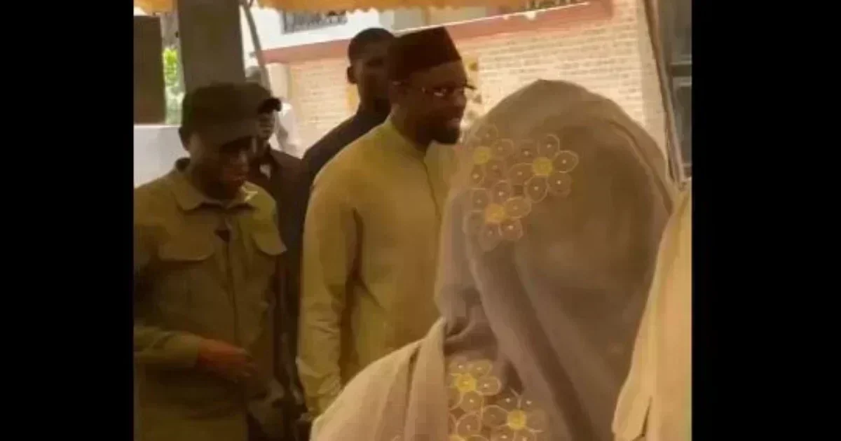 Ousmane Sonko rend hommage à diamil sané après la perte de sa mère
